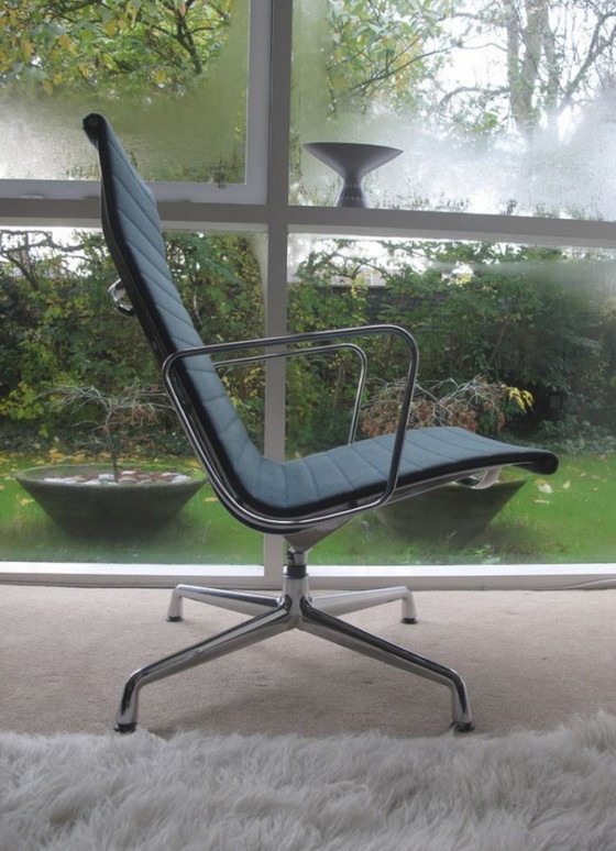 Image 1 of Sillón de aluminio Vitra EA115 - modelo de exposición