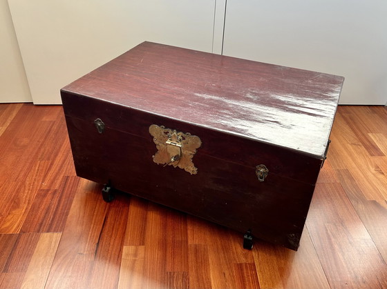 Image 1 of Koffer aus hellbraunem Leder aus China, Ende des 20. Jahrhunderts