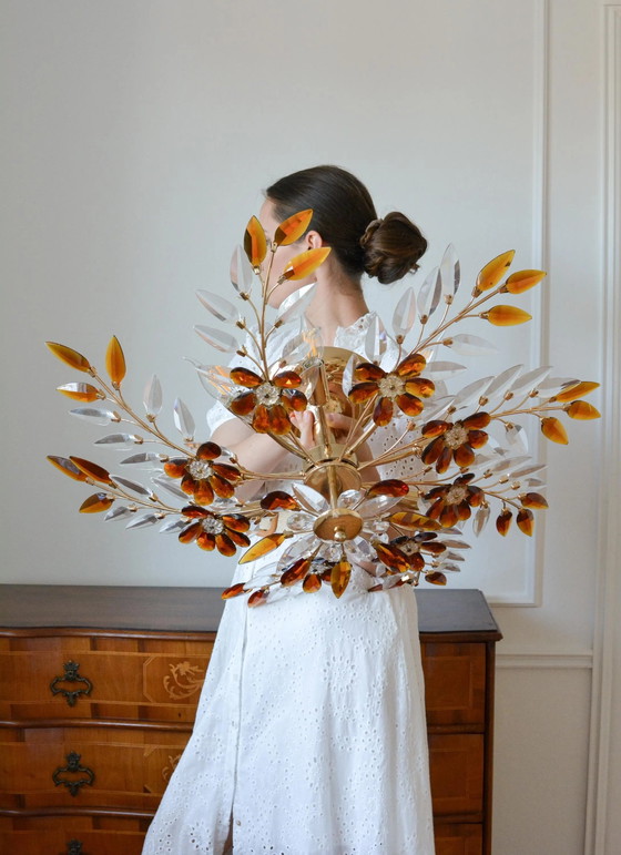 Large Amber Crystal Flower Chandelier, Maison Baguès Style, 8-Light, 1970s – Glass, Mid Century Modern (photo 7 of 10)