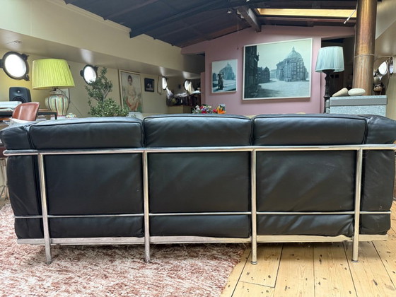 Image 1 of LC2 3-seater sofa black leather