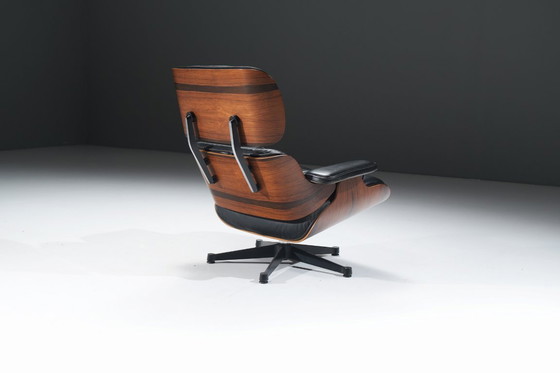 Image 1 of Eames Lounge Chair Rosewood van Charles & Ray Eames voor Vitra (Herman Miller)