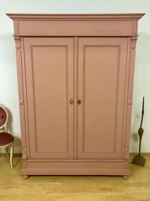 Traumhafter Gründerzeit Kleiderschrank um 1880 à Altrosa