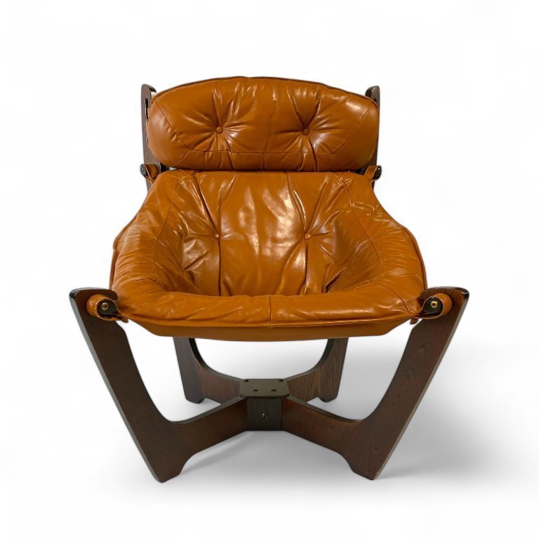 Vintage lounge chair 
