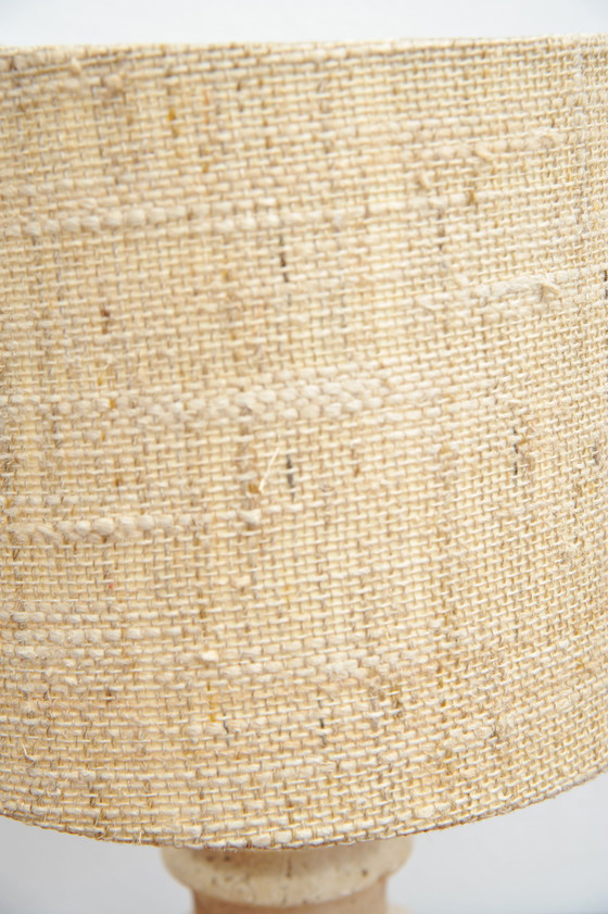 Image 1 of Kleine Tischlampe mit Fuß aus Travertin (1960er)