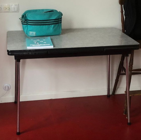 Image 1 of Extendable Formica table 70s