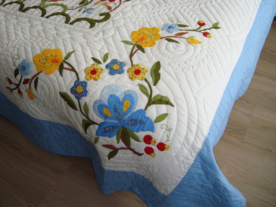 Image 1 of Handmade Amish Quilt (from 1986) - ‘Tree of life’ pattern