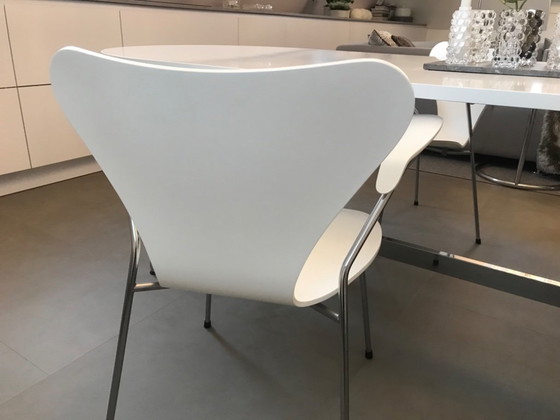 4x Butterfly Chair with armrest and 1 stool - Arne Jacobsen – Fritz Hansen, Dining chairs, Metal, Wood (photo 3 of 10)