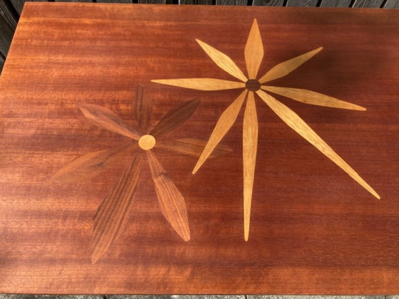 Image 1 of Straordinario tavolino da caffè di design del Medioevo