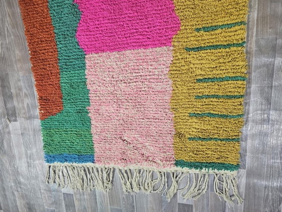 Handgeknüpfter marokkanischer Teppich mit farbenfrohen Mustern, 250 x 150 cm – Aime Té, Teppiche & Läufer (photo 4 of 9)