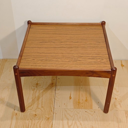 Vintage coffee table with reversible top