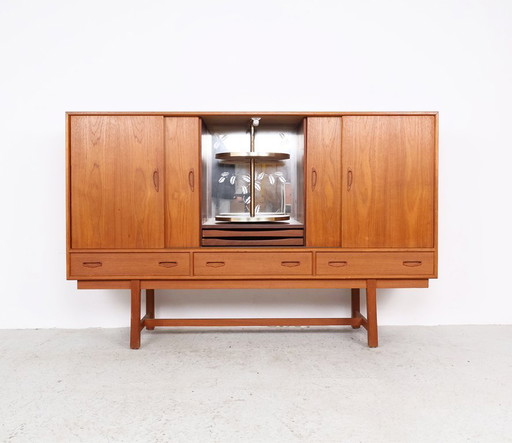 Aparador alto vintage con barra, años 60