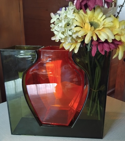 1990s Dutch Design Plexiglas Red Vase in Green