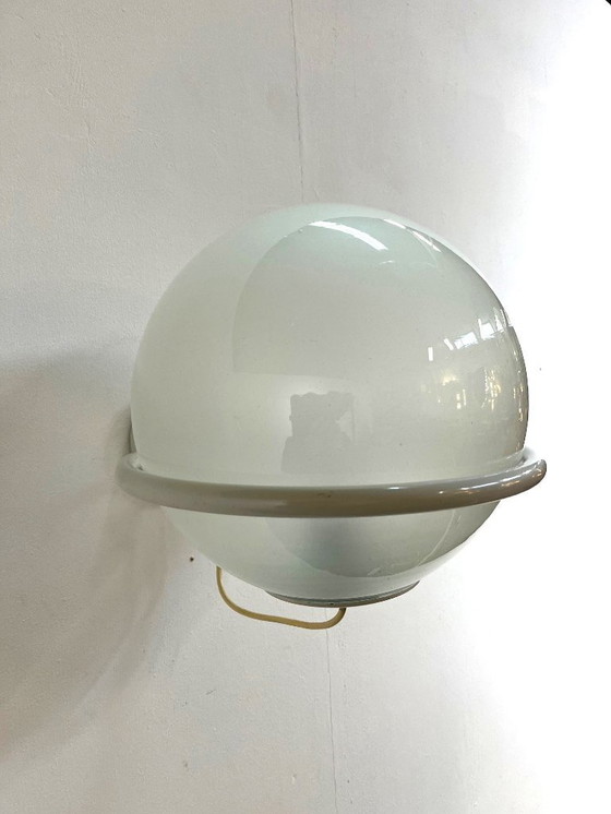 Image 1 of Lampada da parete in vetro opalino modello 239/1 di Gino Sarfatti per Artluce, 1970