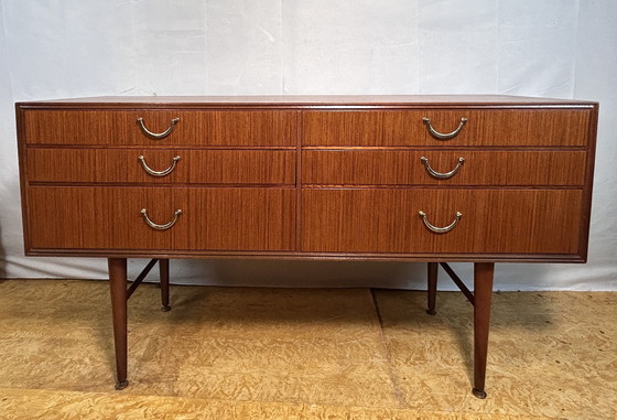 Image 1 of Credenza in teak vintage retrò di metà secolo di Meredew 1960 Qualità britannica