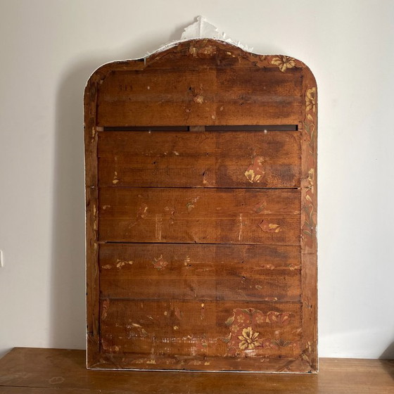 Image 1 of Specchio di fine Ottocento con frontone decorato. 144x92.
