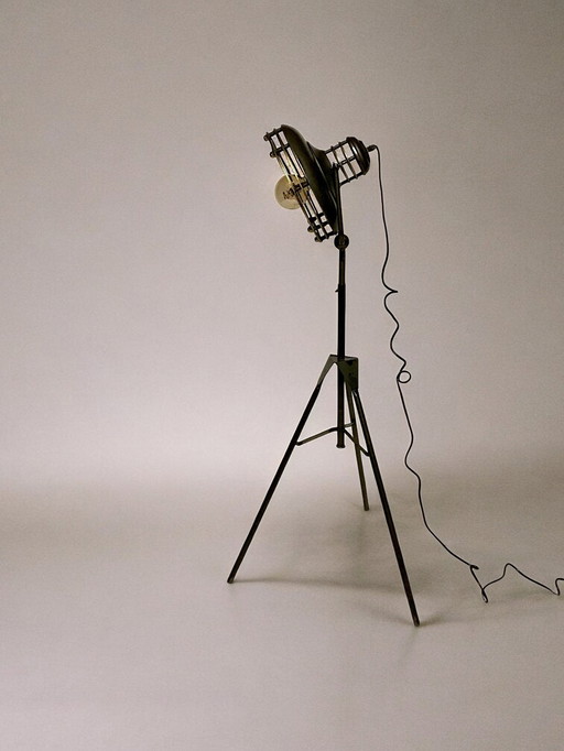 C. 1970 - Lampadaire Sur Pied De Style Industriel