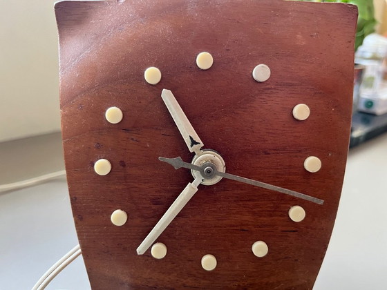 Image 1 of L.E.K.A Ruurlo horloge de bureau en noyer vintage