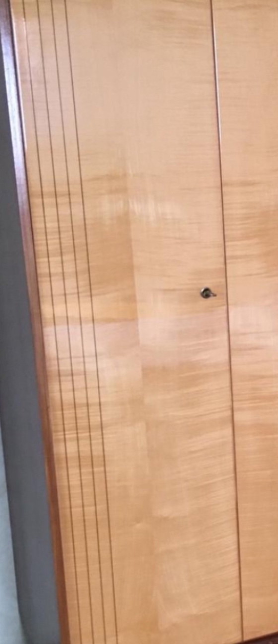 Image 1 of Letto d'epoca con armadio, toletta e tavolino