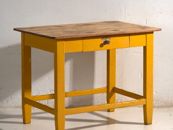 Antiker bemalter Küchentisch aus Kiefernholz – Mitteleuropa, ca. 1920 – Esstische, Iron, Rustic (photo 2 of 40)