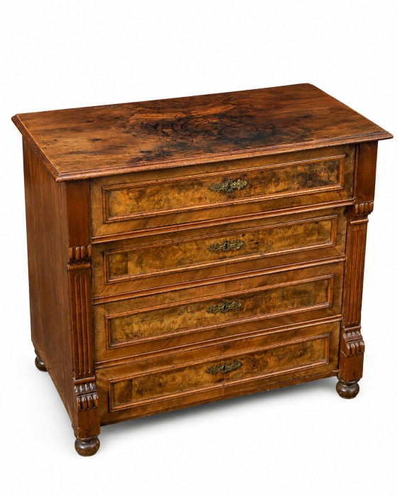 Antike Kommode im Louis-Philippe-Stil mit 4 Schubladen aus Holz und Nussbaummaserholz – Kommoden, Wood (photo 7 of 10)