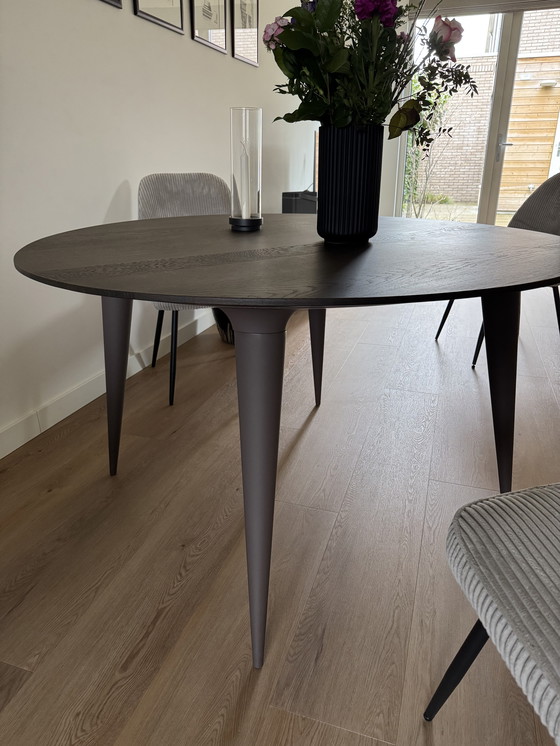 Image 1 of Arco Coniq Eettafel