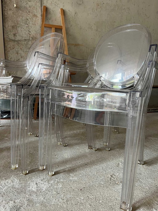 Chaises fantômes de Kartell par Philippe Starck