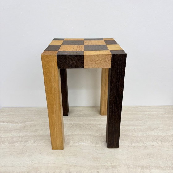 Sgabello in legno con motivo a scacchiera, Sgabelli, Marrone, Modern (foto 5 di 14)