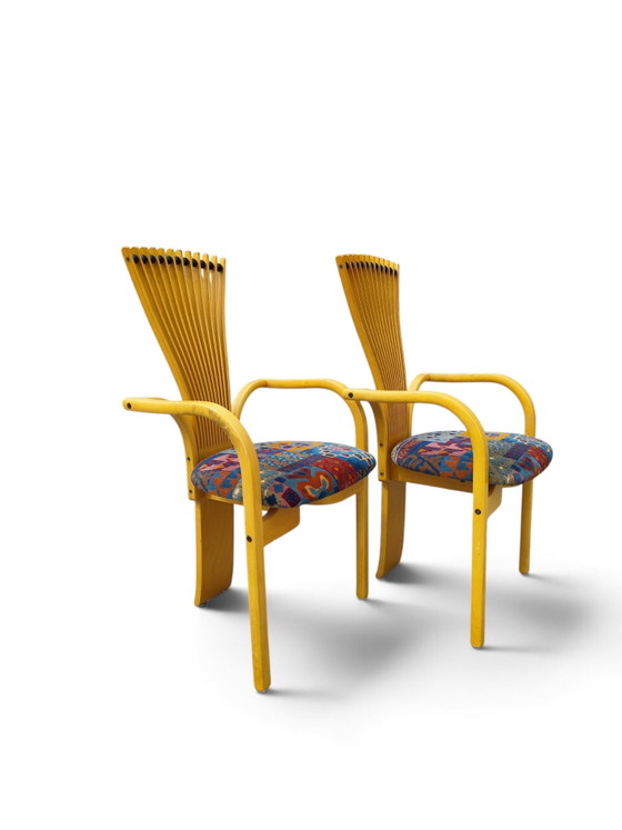 Totemstoelen ontworpen door Torstein Nilsen – Westnofa, Eetkamerstoelen, Textile, Wood (photo 8 of 11)