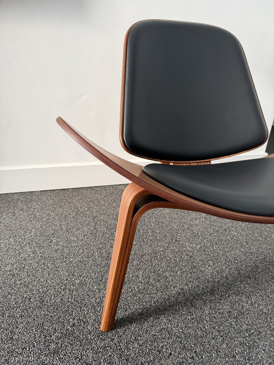 Image 1 of Silla Carl Hansen & Son CH07 Shell