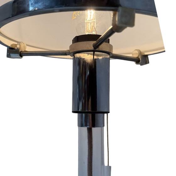 Image 1 of Bauhaus - Lámpara de mesa con cristal opalino - Atribuida a Tecnolumen / Wagenfeld