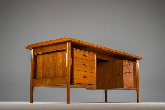 Image 1 of Schreibtisch Modell 207 aus Teakholz von Arne Vodder für Sibast, 1960er Jahre