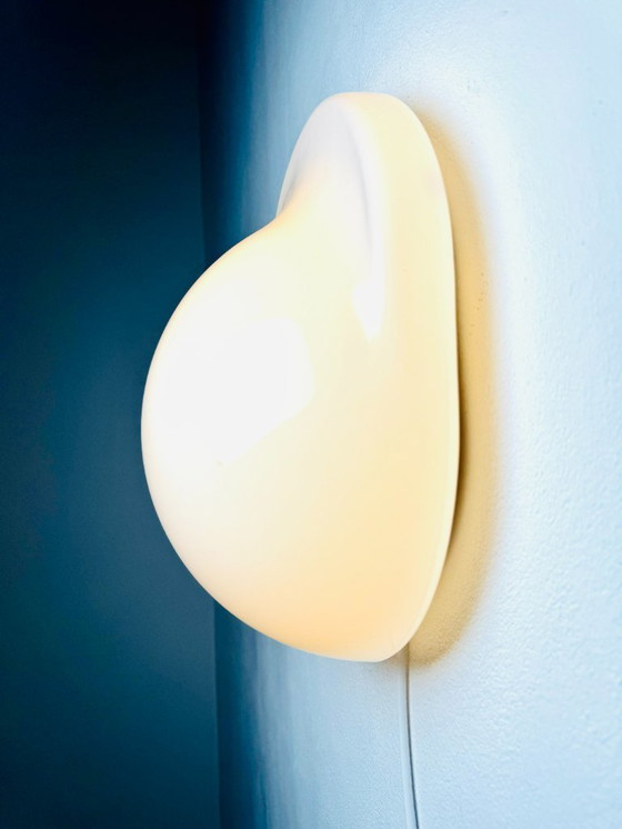 Image 1 of Wandleuchte aus opalfarbenem Glas „Tortue“ von Rodolfo Bonetto für Candle, Italien, 1970er Jahre