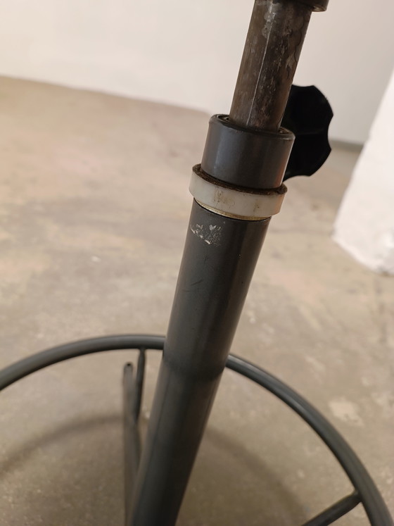 Image 1 of Taburete giratorio industrial de mediados de siglo de Sipe, Italia.