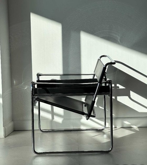 Image 1 of Wassily chair, Marcel Breuer's B3