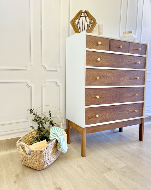 Cómoda de madera vintage – estilo escandinavo – muy buen estado