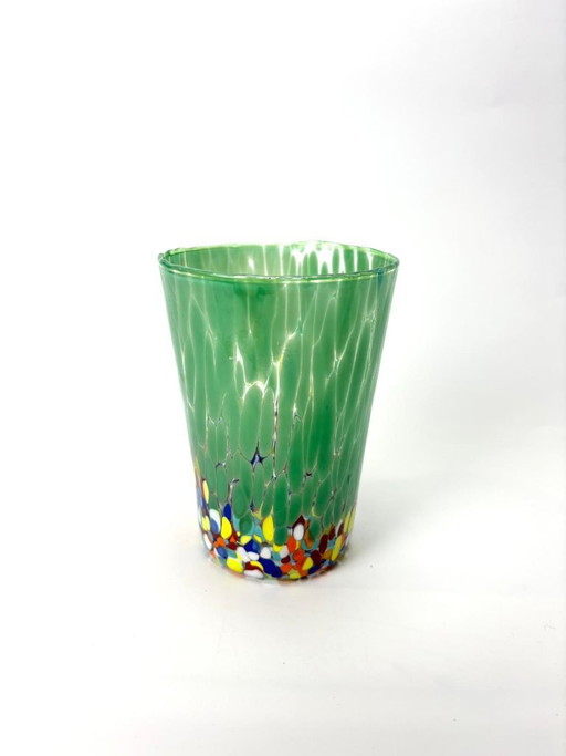 Set di 6 bicchieri in vetro soffiato veneziano con graniglia colorata di Murano, diametro 9 cm, hand made in italy.