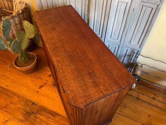 Image 1 of Niederländische antike Eichenkommode