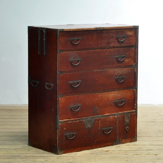 Image 1 of Cómoda japonesa Tansu, circa 1870.