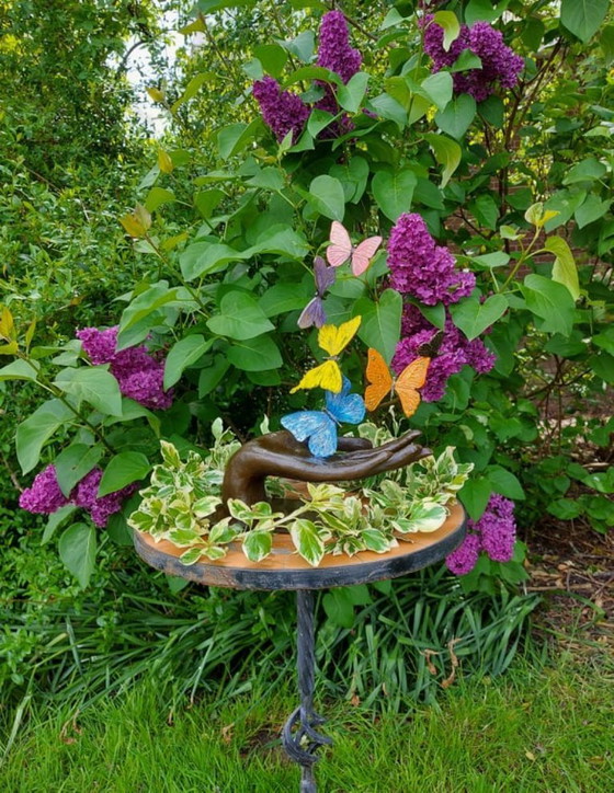 Image 1 of Seis mariposas en una estatua de bronce hecha a mano