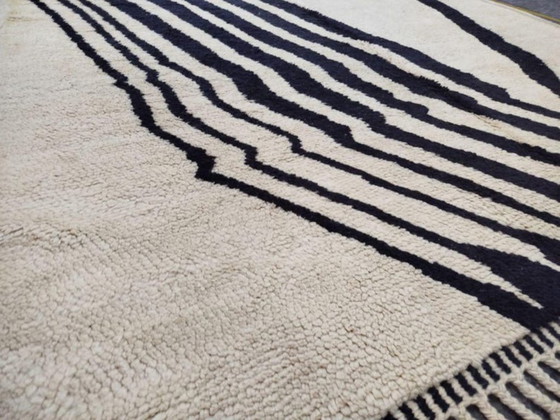 Image 1 of Moroccan artisan rug 250cmx150cm 