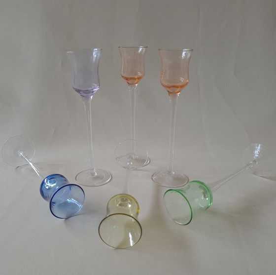 Image 1 of Vintage gekleurde likeurglazen, 6 stuks