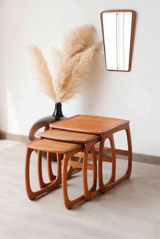 Image 1 of Tables Gigognes Vintage en Teck – Design Années 60 | Meubles Nathan