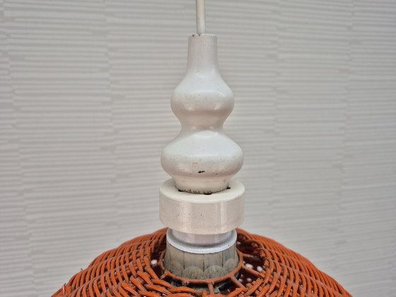 Image 1 of Poolse vintage oranje rieten lamp. Hanglamp rotan. 
