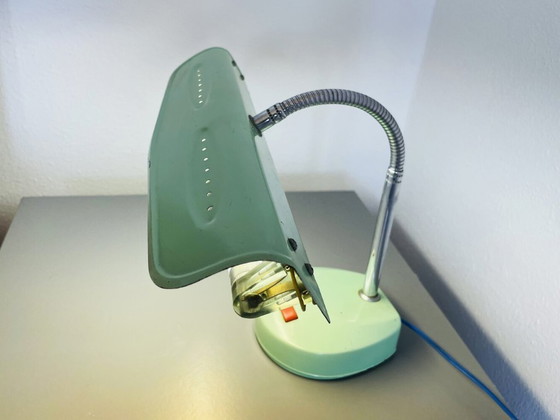 Image 1 of Mid Century Modern fluoreszierende retro grüne Schreibtischlampe