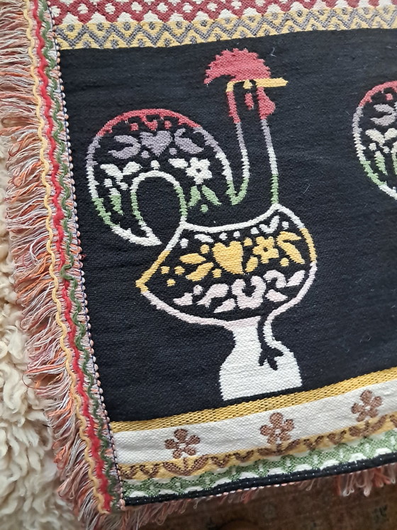 Portuguese Rug / Wall Hanging with the Iconic Image of the "Galo De Barcelos" – Wall decoration, Cotton (photo 8 of 8)