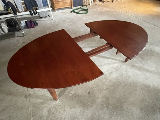 Image 1 of Tavolo ovale in legno di ciliegio