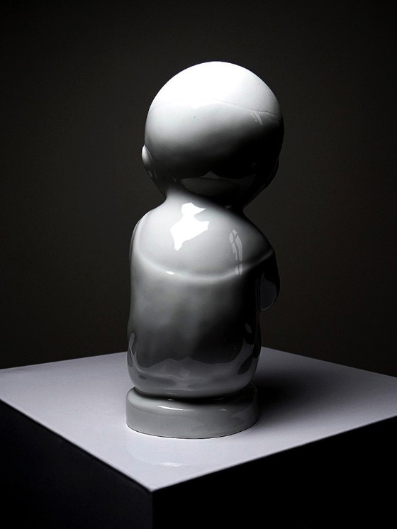 Image 1 of Rare sujet en fine de porcelaine de UC Limoges blanche ancien curiosité