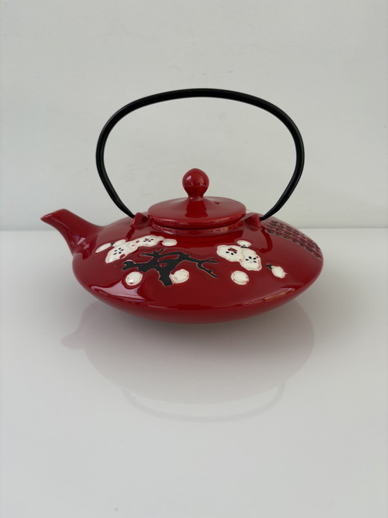 Image 1 of Traditional Japanese teapot in red ceramic, 700 ml capacity