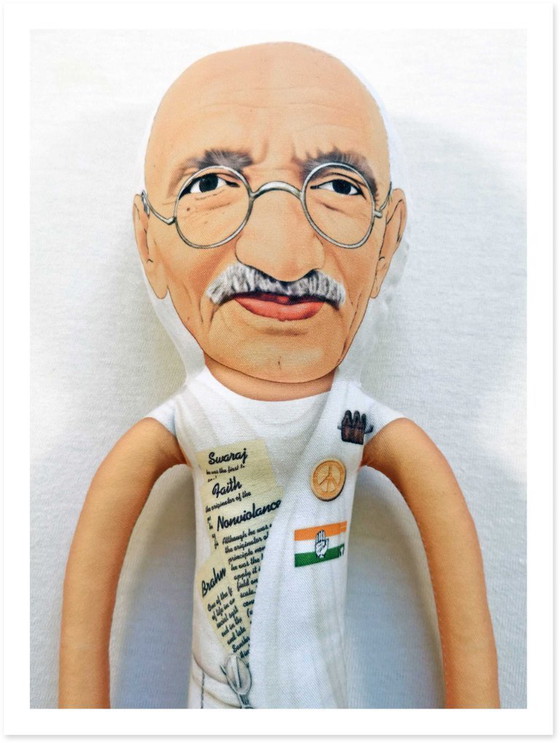 Image 1 of Cadeau van Mahatma Gandhi | Decoratie met Gandhi-beeldje | Kunstpop voor verzamelaars | Cadeau van een vredesactivist