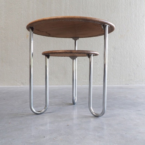 Bauhaus-Beistelltisch mit zwei Ebenen – Beistelltische, Chrome, Leather (photo 10 of 15)